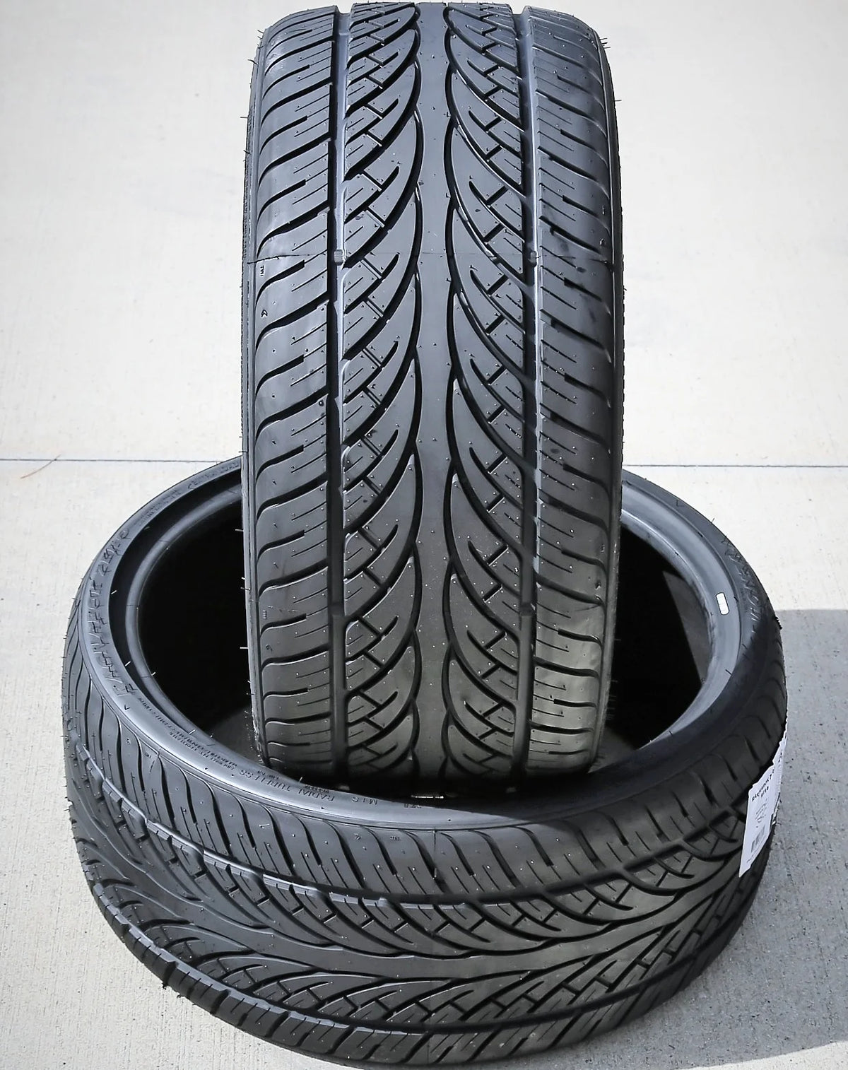 255/35ZR19 96W XL A/S Performance Tire H64051