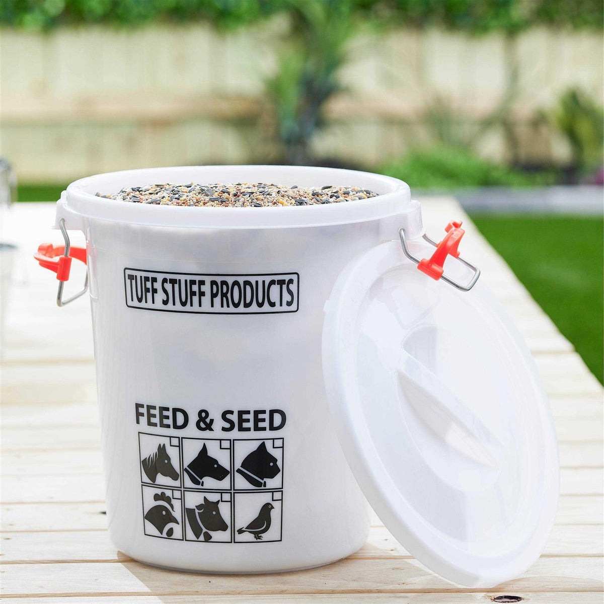 7 Gallon Feed and Seed Storage Pail with Locking Lid H65547