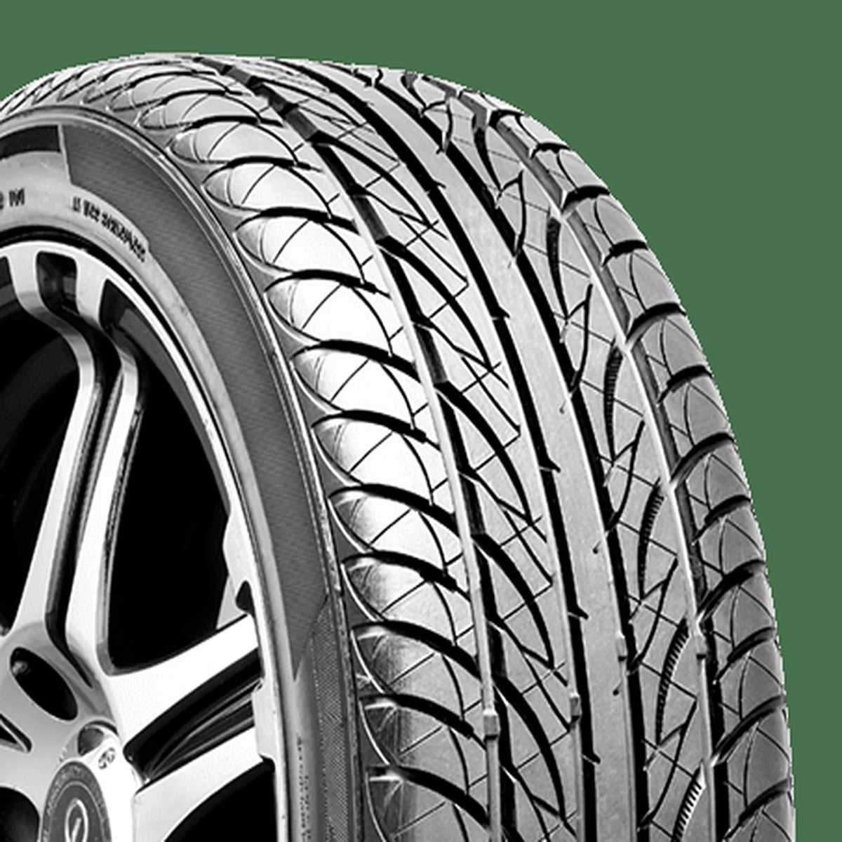 245/40R17 95W XL Passenger Tire B478722