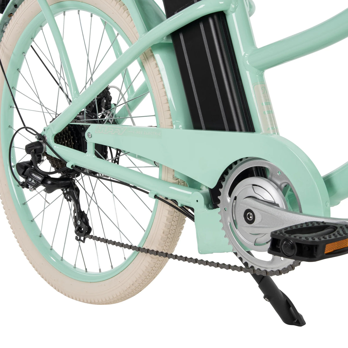 26-in 7-Spd Electric Cruiser Bike C37907