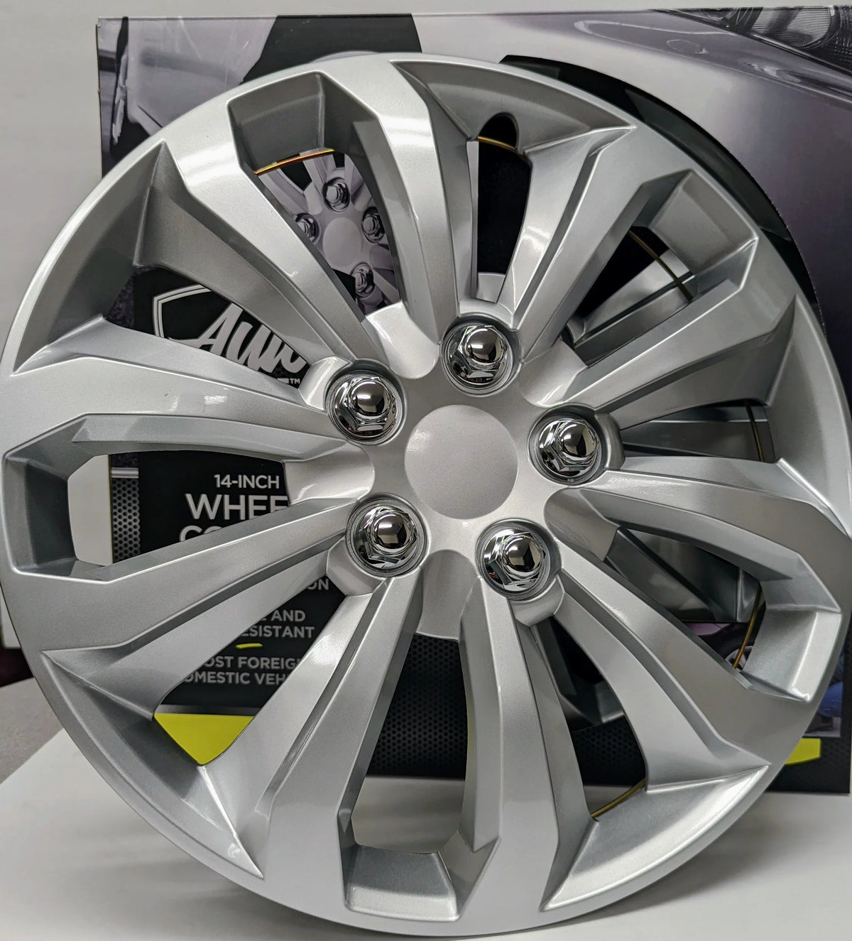 14-inch Wheel Cover Silver E980